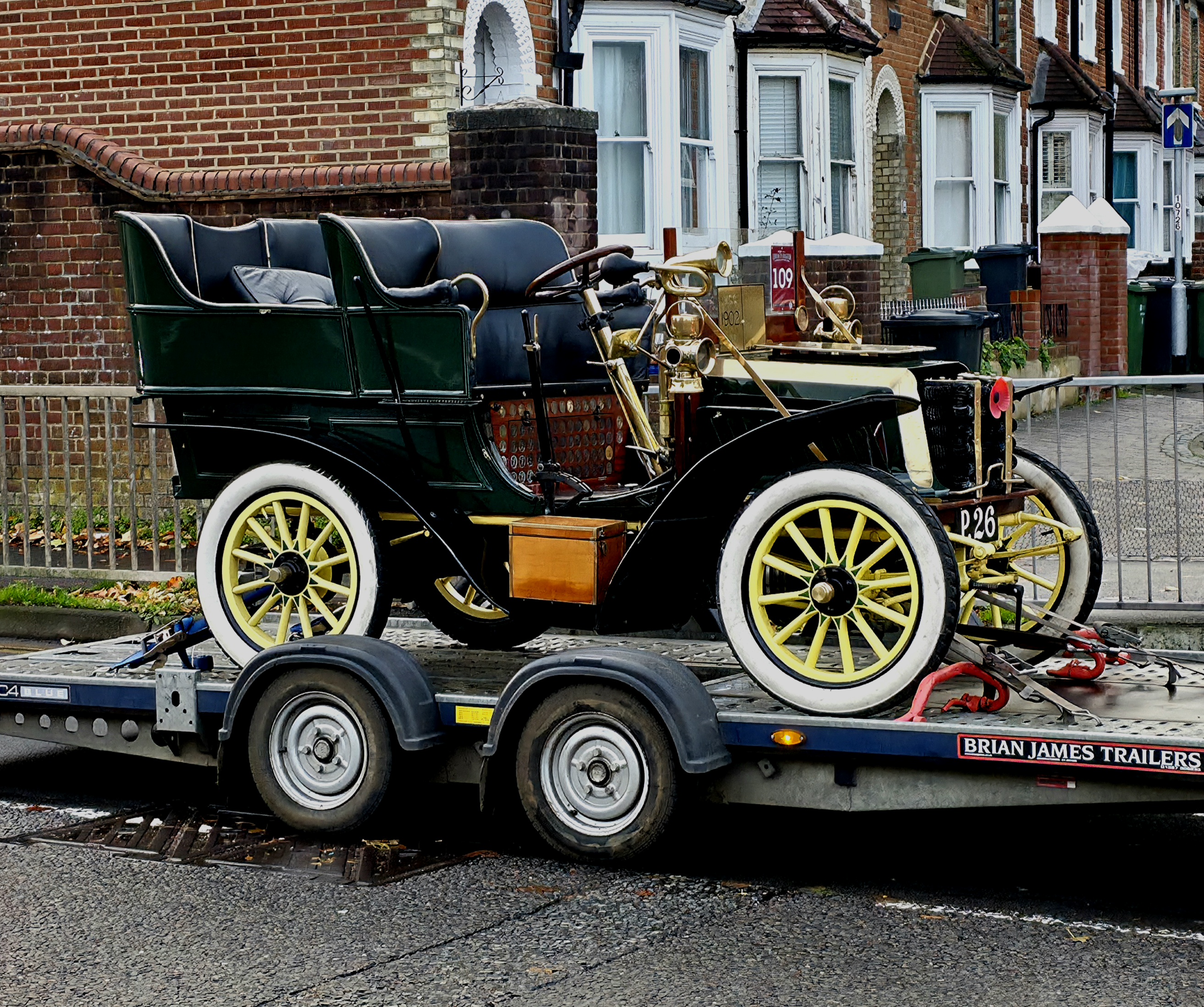Photo of an old, very cool Car, taken at a set of Traffic Lights in Guildford, Surrey, United Kingdom by Baldi, A.K.A Amonn AL-Mahrouq